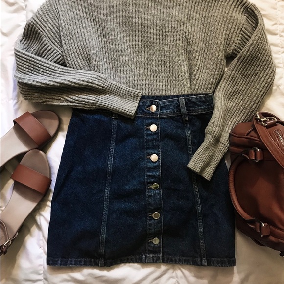 Denim Skirt Size 4 🌻 - Picture 1 of 3